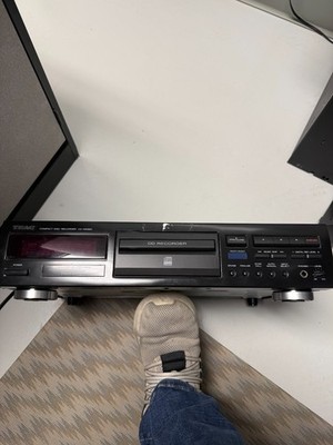 TEAC CD-RW880 Compact Disc Recorder Player