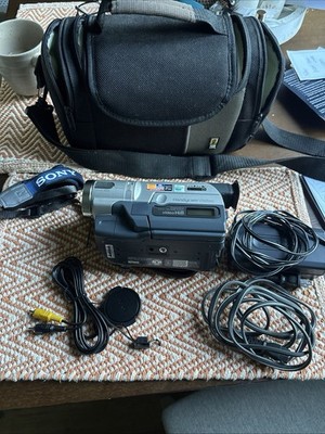 Sony Handycam Vision CCD-TRV308 NTSC Video Hi8 Camcorder Tested & Works