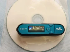 Sony NW-E042 Walkman Portable Music Player MP3 Player Tested Used Japan