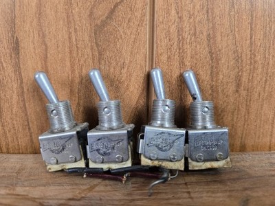 Lot of 4 Vintage Electro-Snap Chicago Toggle Switches A3-32-111 NOS
