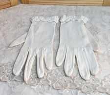 Vtg Gloves MCM White Cotton Nylon Blend Ruffled Wrist Trim Approx Size Small 6