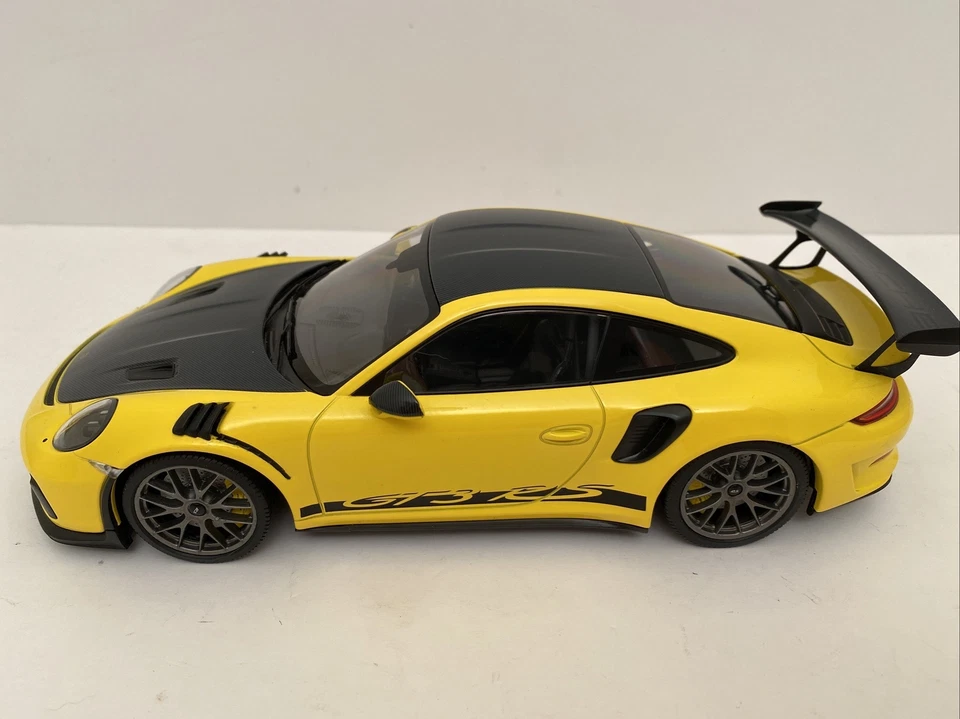Minichamps 1 of 300 Porsche 911 GT3 RS Weissach 1:18 Yellow wPlat Whls MIB - Image 4 of 4