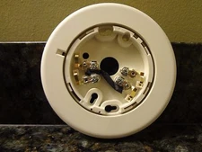 GE Edwards B4U Analog Dectector Base for Intelligent Addressable Detector