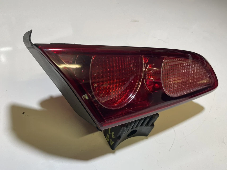 ALFA ROMEO 159 PASAJERO LUZ INTERIOR LUZ INTERIOR RACIMO 60691366 2004-2011 Foto 2 de 4