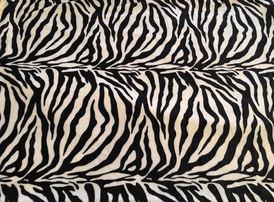 "Manta bebé 30x44"" negra blanca con estampado de cebra" Foto 3 de 4