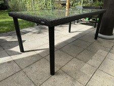 Esstisch Polyrattan mit Glasplatte Garvida