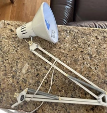 Vintage Table Lamp Drafting Light Architectural made in Taiwan E8 904-B