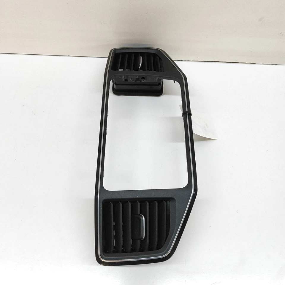 Volkswagen AMAROK 2H Navi Screen Cover Trim 2H6858071A 2018 31381296 - image 3 of 4