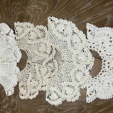 4 Vintage Bertha Collars Beige/White