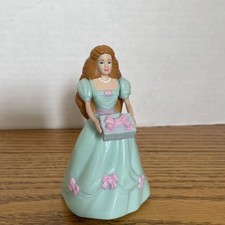 Vtg McDonald's Happy Meal Toy - Aqua Birthday Barbie with Present - 2000 Mattel