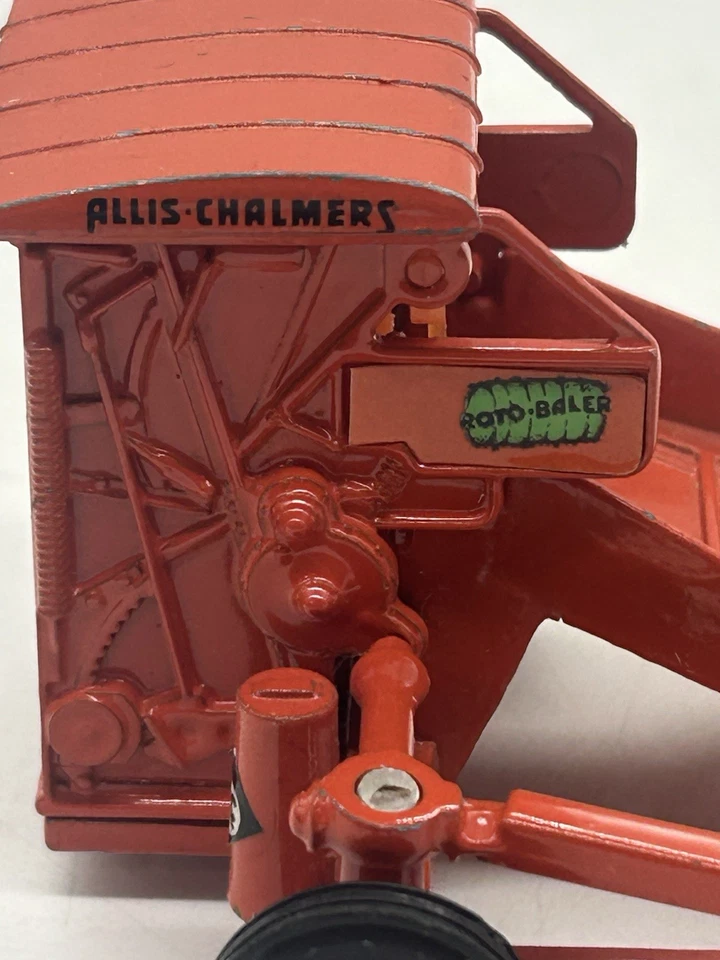 ERTL 1/43 ALLIS CHALMERS ROTO-BALER - Image 3 of 4
