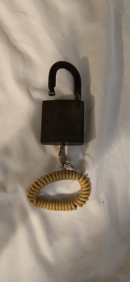 Candado de latón macizo con llave ABUS 80/45 #3000 Foto 4 de 4