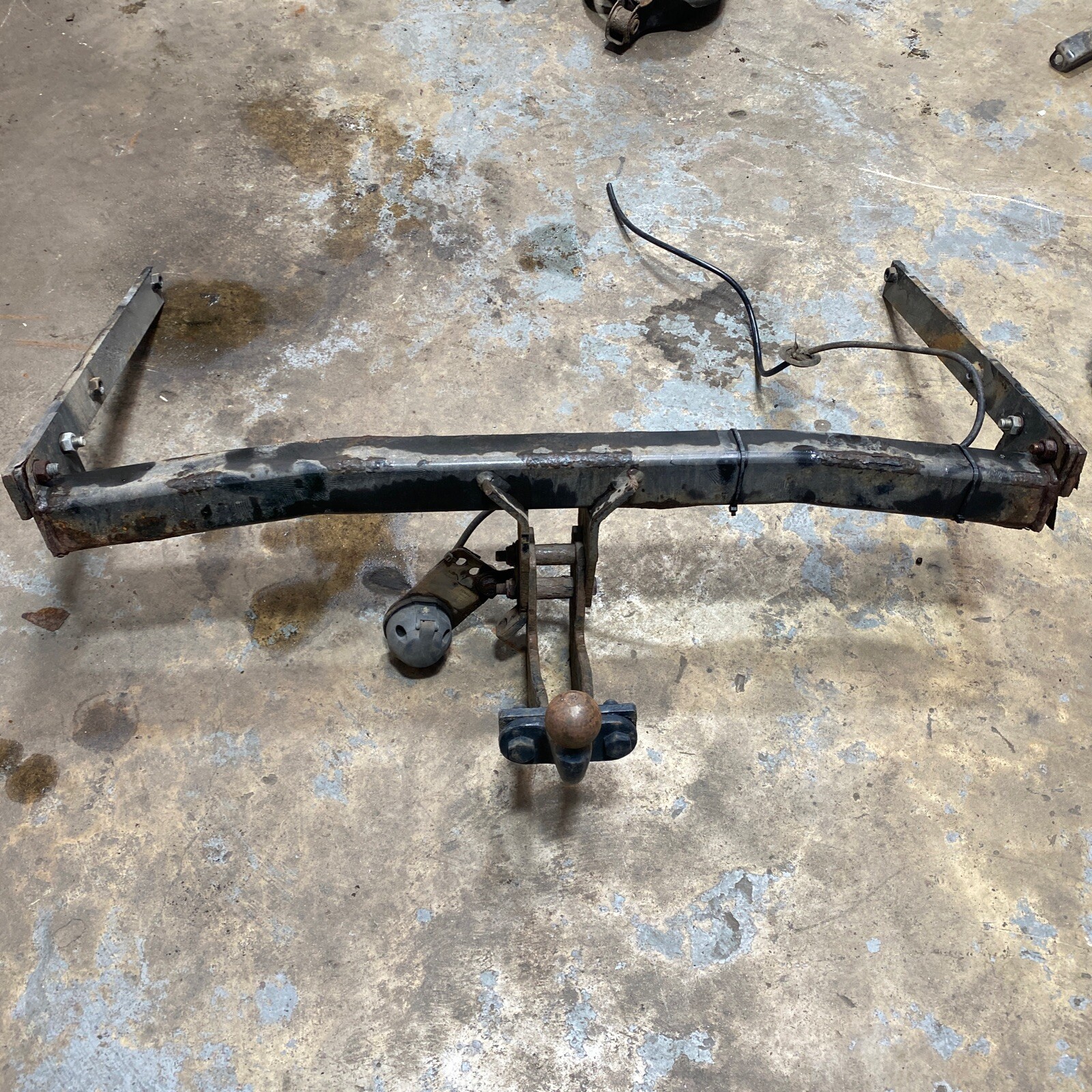 FORD KUGA TOW BAR KIT, PLUG, BALL MK2 2012 2019 eBay