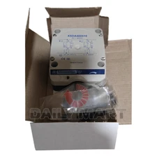 New In Box SCHNEIDER ELECTRIC XSDA400519 Proximity Sensor