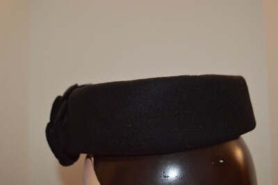 Marzi Hat hand made in Italy.  Beautifully constructed black and gray. Marzi Hat Black Made by Hand Italy Felt and Velvet 12 Hand  main image 2