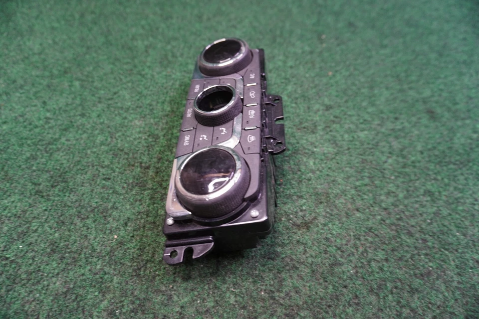 GMC ACADIA 2013 14 15 16 17 control de aire acondicionado 23251327 OEM Foto 3 de 4