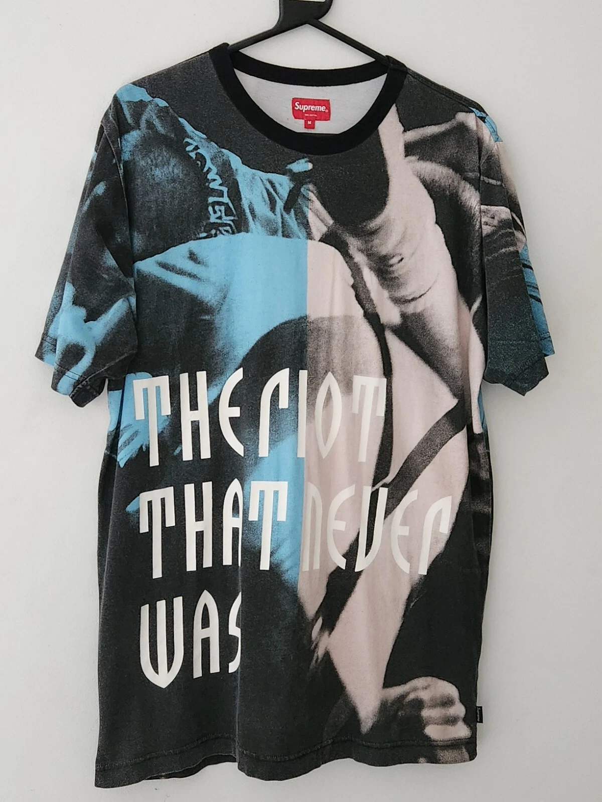 Tee shirt noir SS14 Supreme The Riot That Never Happened taille M vintage rare