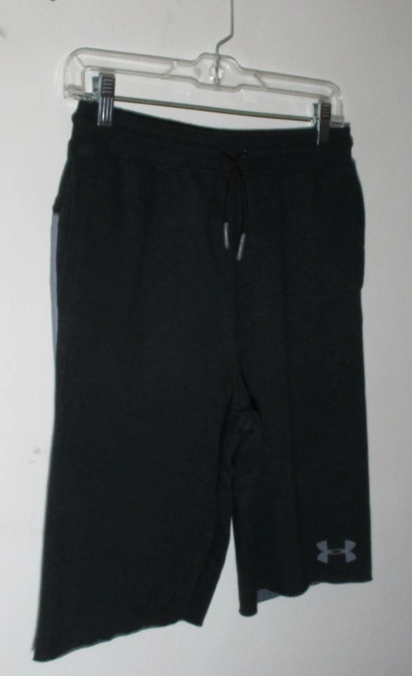 Boy's UNDER ARMOUR Black Casual Athletic Cut-Off Shorts Size L - Image 2 of 4