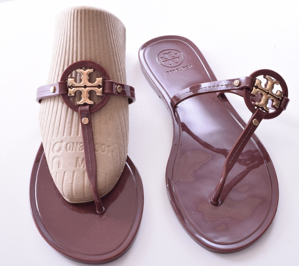 Tory Burch ブラウン トングサンダル Tory Burch Mini Miller Women's Flat Thong Jelly Sandals Brown Size