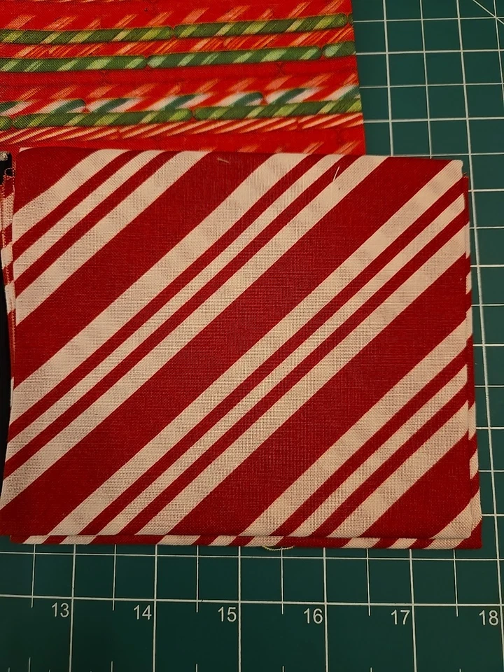 PAQUETE DE 4 CUARTOS GRASOS - NAVIDAD Bastones de Caramelo Negro Rojo Verde Conjunto Personalizado Invierno Foto 2 de 4