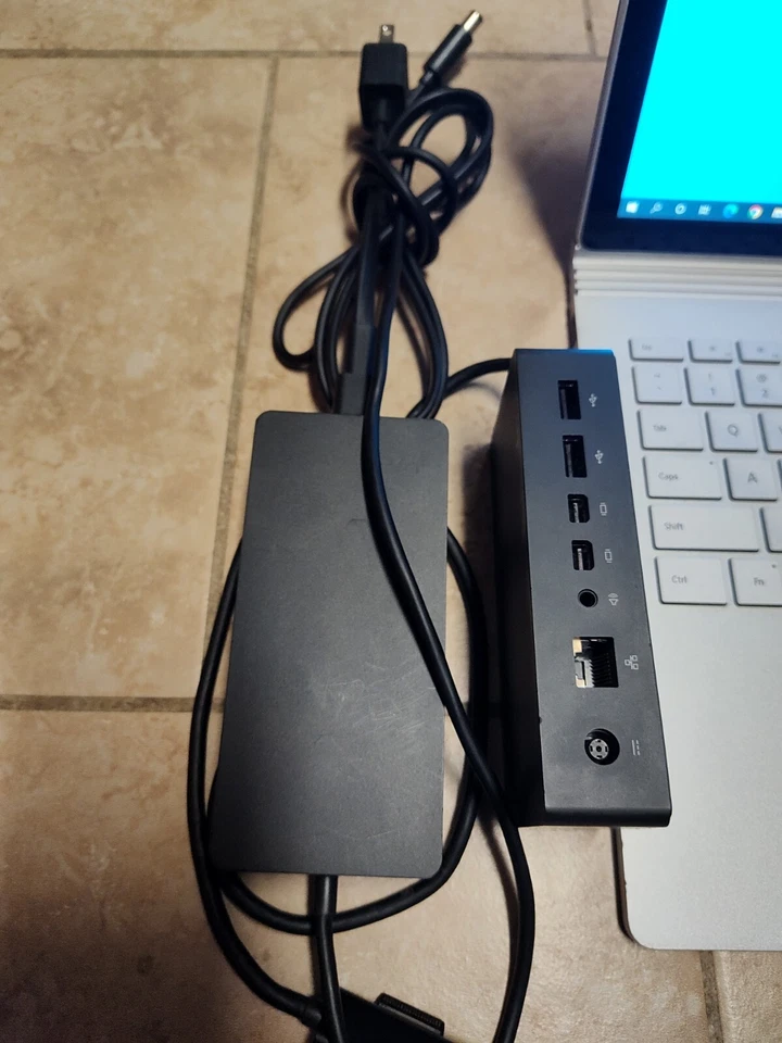 Microsoft Surface Book 2 1832 Touch i5 1.70GHz 8 GB RAM  256 GB SSD +DOCK Laptop - Image 3 of 4