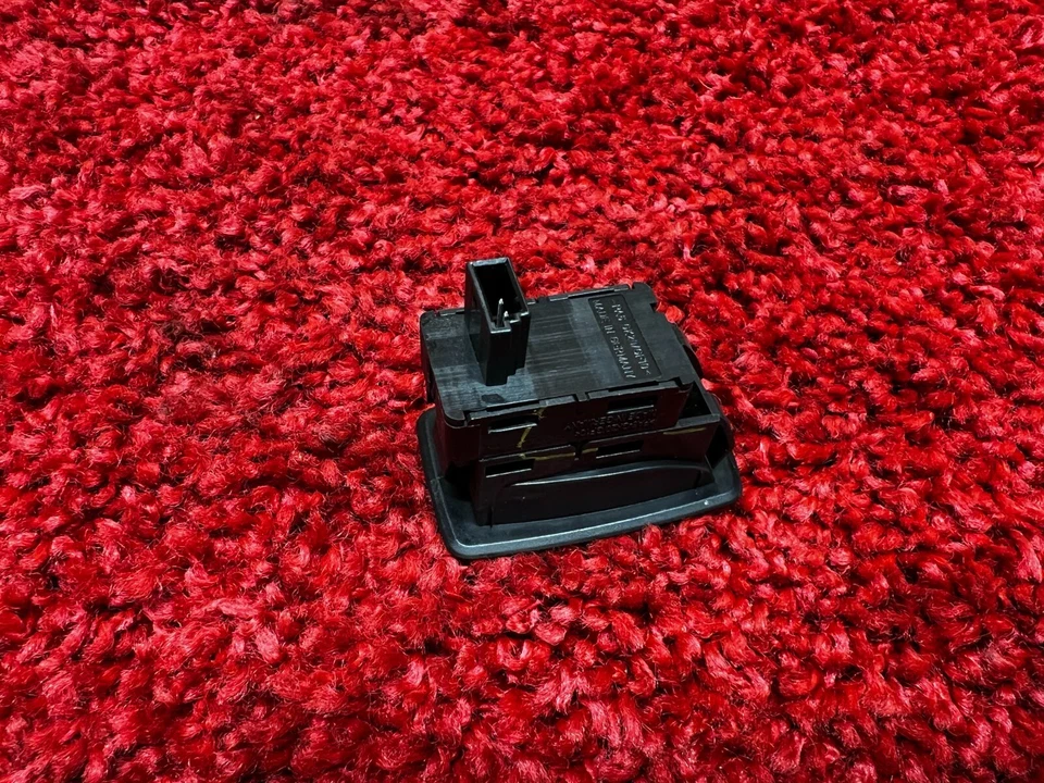 INTERRUPTOR ELEVADOR VENTANA LATERAL DERECHO DELANTERO O TRASERO BMW E63 E60 E90 E70 E84 E92 OEM 86K Foto 3 de 4