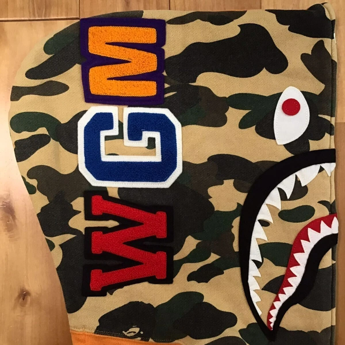 A BATHING APE (BAPE) BAPE camo squalo full zip felpa con cappuccio piumino imbottito NIGO A Bathing Ape taglia M uomo