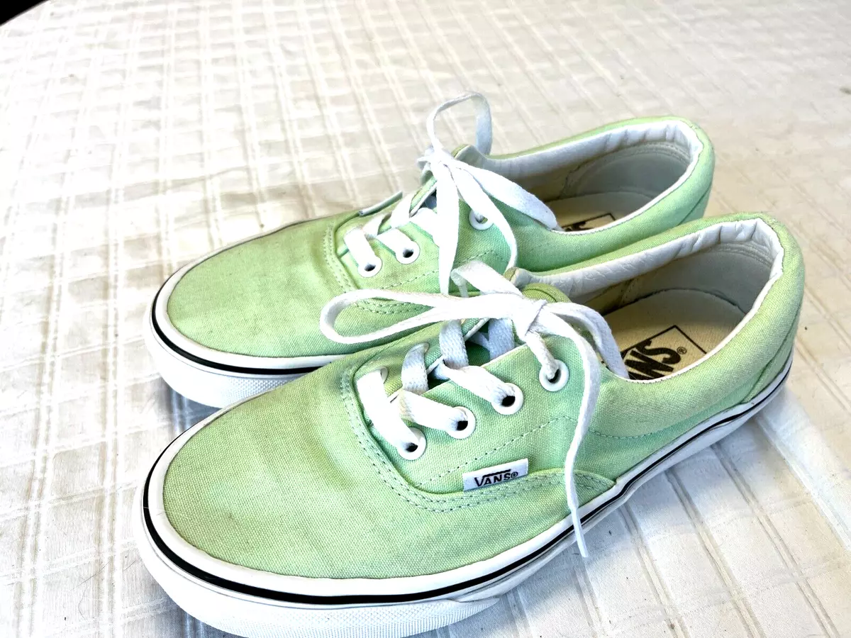 Cute top green vans