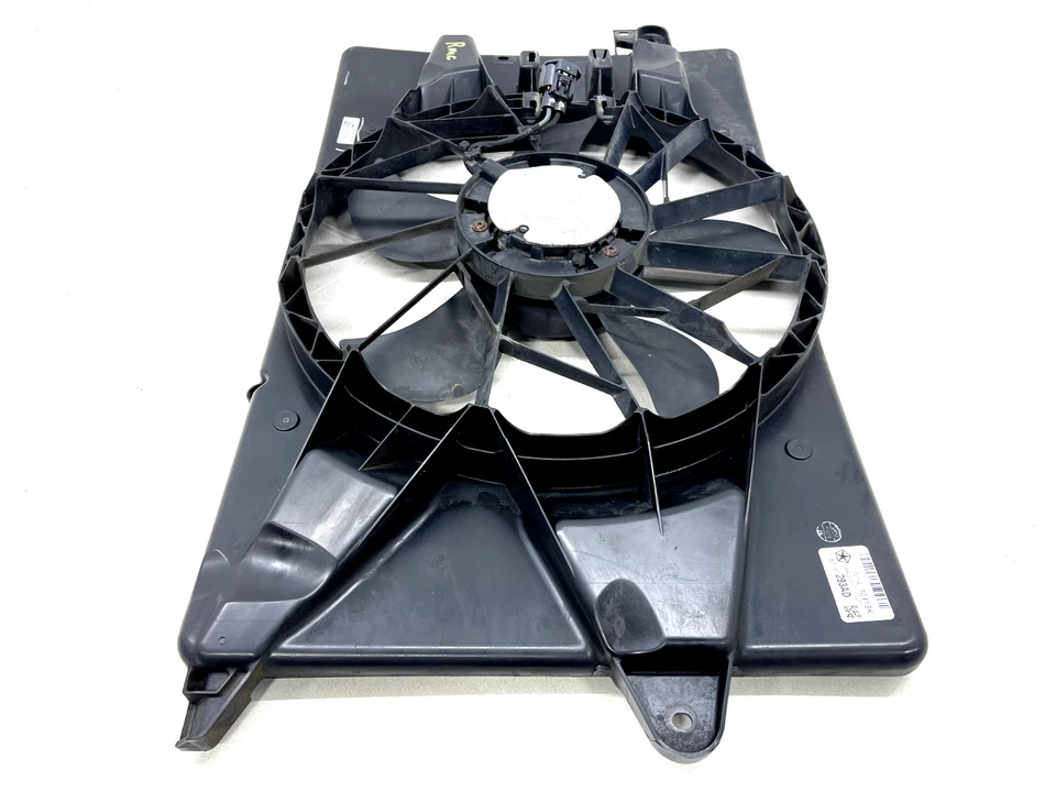 Jeep Cherokee 2014-2018 2,4 L radiador ventilador montaje fabricante de equipos originales 68197293Ad 54 k millas Foto 2 de 4