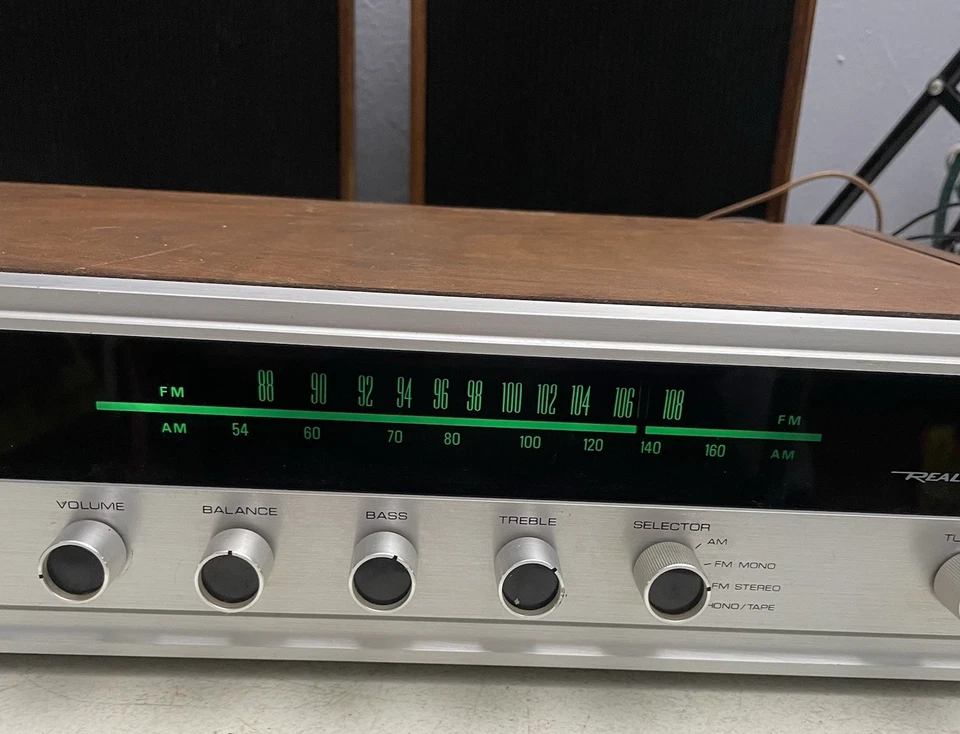 Vintage Realistic 12-1469 Modulaire AM/FM Stereo Receiver with Speakers - Works - Image 2 of 4