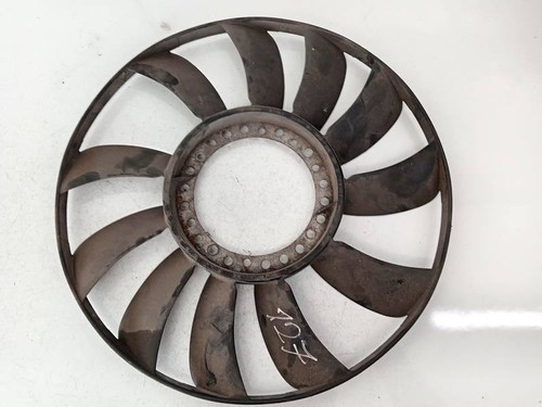 058121301b Lüfterrad Lüfter  Volkswagen Passat DE2521507-99