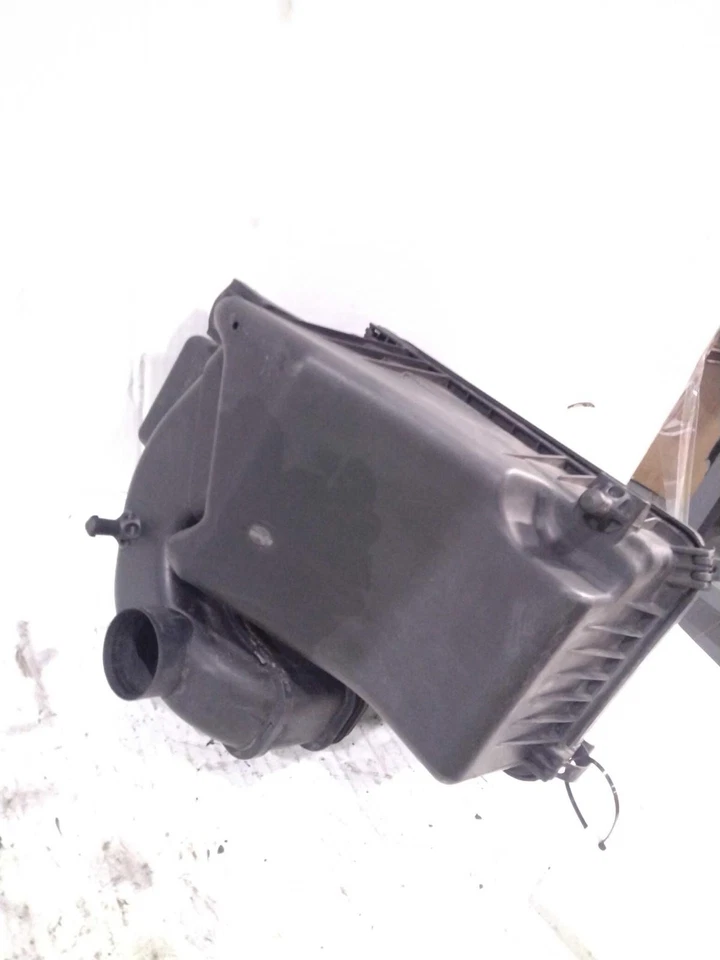 Conjunto de filtro de aire usado se adapta a: Kia Sportage 2015 2,0 L California emisiones SULE Foto 2 de 4