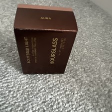 Image of HOURGLASS SCATTERED LIGHT™ GLITTER EYESHADOW 3.5g - AURA PINK RRP £30