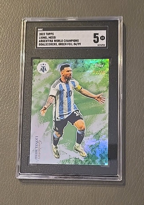 2023 Topps Leo Messi Argentina Champions Goalscorers Green Foil 84/99 sgc 5 view 3