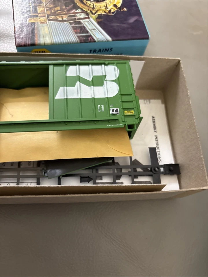 Athearn HO Scale Burlington Northern BN 40' OB Hi-Cube Box Car Kit Built 1957 - Image 3 of 4