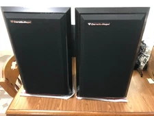 Pair of Cerwin Vegas AT-8  2 way Loudspeakers   (8" Woofers)