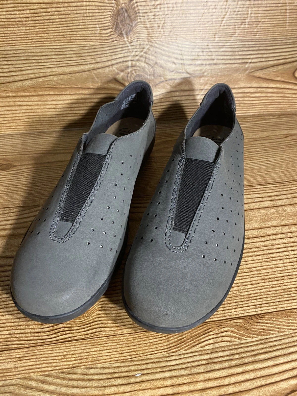 Mocassino Clarks Medora Gemma verde traforato nabuk comodo piatto donna taglia 11