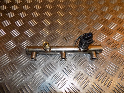 Orginal Audi A6 4F Rail Kraftstoffverteiler Railrohr Links 06E130089B