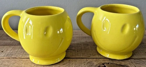 70s McCoy Happy Face Pottery Mugs Pair Vintage VTG