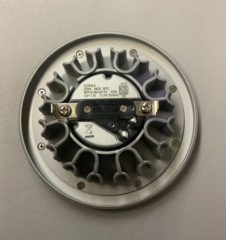 Soraa VIVID AR111 Lamp Light 2700K 12.5W G53 SR111-12-36D-927-03 (b15) - Image 2 of 4