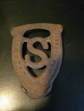 Simmons HDW Co St Louis Cast Iron Trivet Letter S