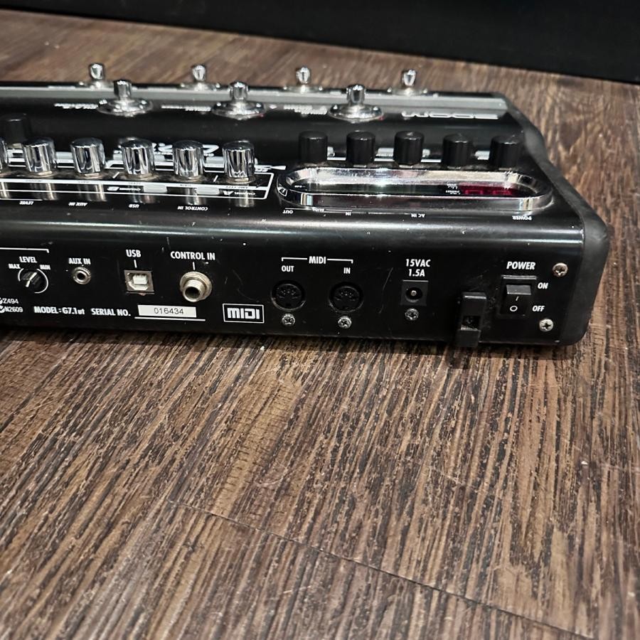ギターエフェクトコンソールG7.1ut、エクスプレッションペダル ZOOM G7.1ut Guitar Effects Console | Zoom