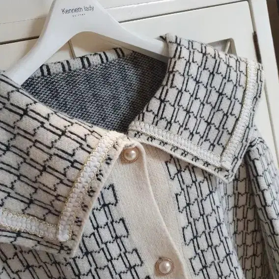 Ivory Patterned Button-Down Cardigan - Size 55-66 - image 6