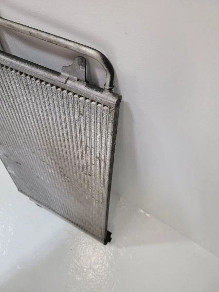 Condensador de aire acondicionado Ford Fusion 2006-2012 3,5 L  Foto 3 de 4