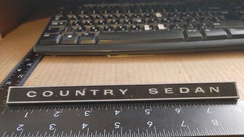 FORD COUNTRY SEDAN CORCA '65 DASH EMBLEM C5AB 7104460 A (2854)