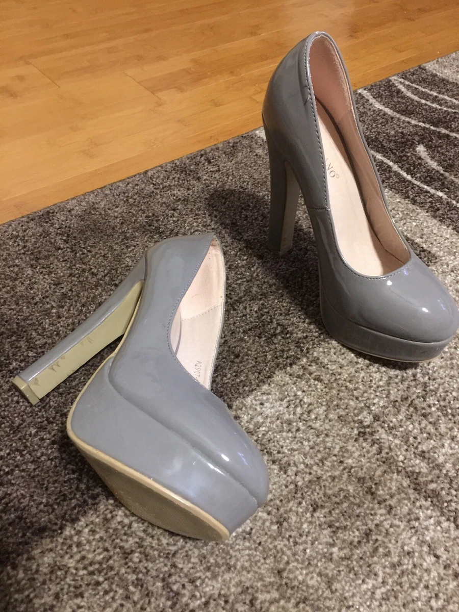 Grey top platform pumps