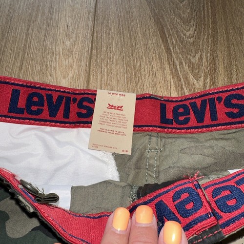 Levi’s Boys Relaxed Fit Camo Cargo Shorts 16 28W NWT - Picture 4 of 8