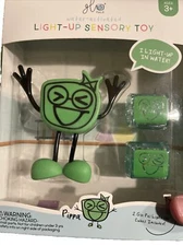 Glo Pals Light Up Sensory Bath Toy *NEW SEALED*