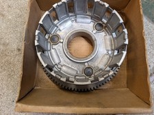 Suzuki GS850 G / GL 1979-1986 NOS Clutch Basket OEM 21200-45100