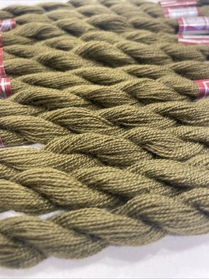 DMC Broder Medicis Laine Tapestry Wool 27.3 Yards Skein - Color 8422- Green